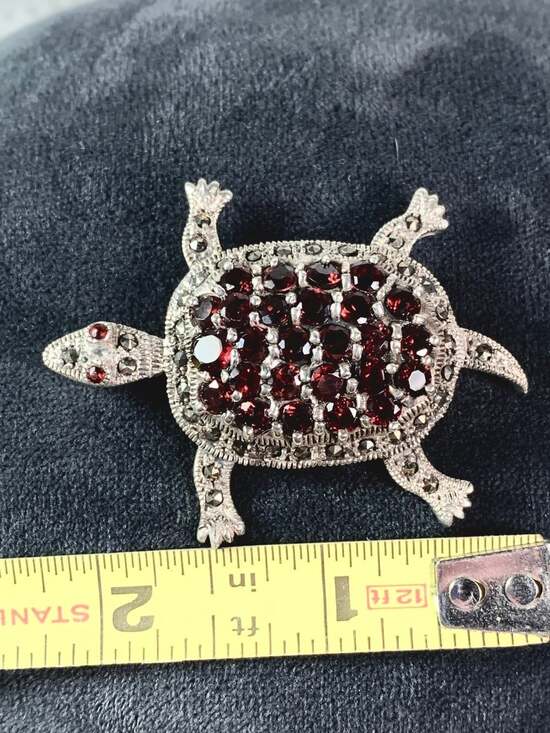 Jewelry - Garnet Turtle Brooch 925 Silver